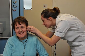 Sarah Hinchcliffe uses AutoFit from Siemens Hearing Instruments to gain Real Ear Measurements