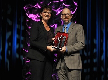 Keith Guggenberger accepts the Tekne award