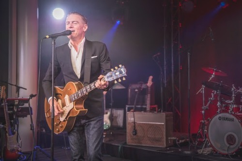 Bryan Adams, Hear the World ambassador for 10 years supported the gala with a pro bono concert